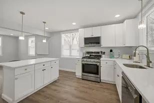 151 Tolles St, Nashua, NH 03064 - Photo 13