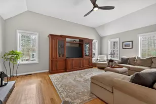 38 Buckingham Dr, Londonderry, NH 03053 - Photo 15