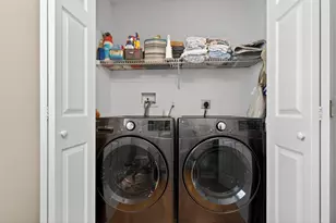 38 Buckingham Dr, Londonderry, NH 03053 - Photo 23