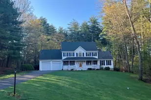 38 Buckingham Dr, Londonderry, NH 03053 - Photo 3