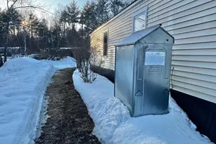 35 Brownstone Ln, Rochester, NH 03867 - Photo 5