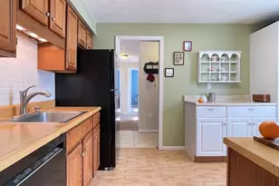 14 Colonial Square, Peterborough, NH 03458 - Photo 21