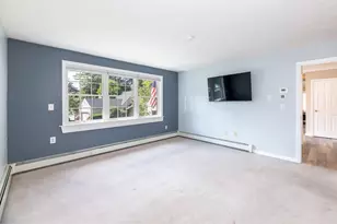 674 Elm St, Laconia, NH 03246 - Photo 19