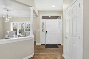 29 Hancock Dr, Bedford, NH 03110 - Photo 3