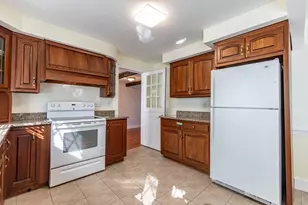 962 Montgomery St, Manchester, NH 03102 - Photo 17