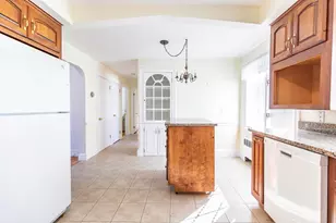 962 Montgomery St, Manchester, NH 03102 - Photo 15