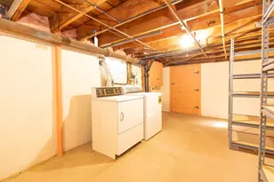 962 Montgomery St, Manchester, NH 03102 - Photo 37