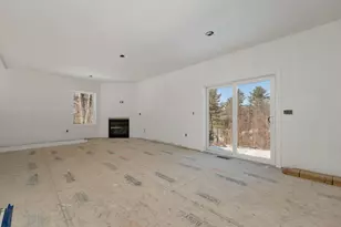 8 Wiley Hill Rd, Londonderry, NH 03053 - Photo 17