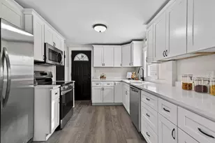 48 Jackson St, Laconia, NH 03246 - Photo 1