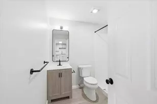 4 Knights Bridge Dr, Nashua, NH 03063 - Photo 5