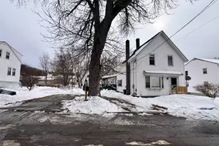 38 Belair St, Manchester, NH 03103 - Photo 3