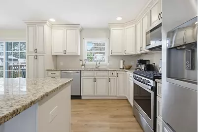 2 Doncaster Drive, Nashua, NH 03062 - Photo 5