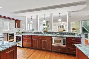 37 Brady Ave, Salem, NH 03079 - Photo 9