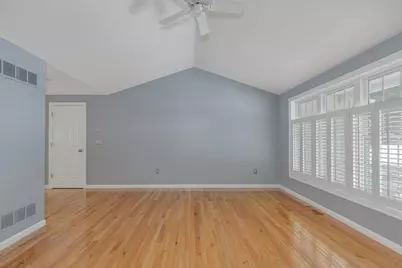 9 Westchester Court, Hudson, NH 03051 - Photo 3