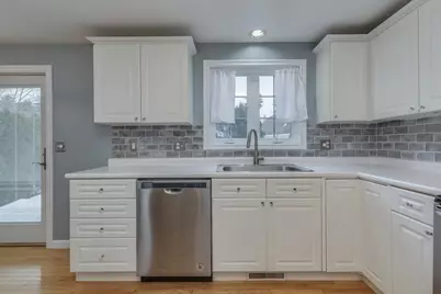 9 Westchester Court, Hudson, NH 03051 - Photo 9