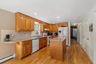 8 Rock N Pines Rd, Fremont, NH 03044 - Photo 7