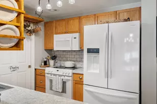 14 Vista Ridge Dr, Londonderry, NH 03053 - Photo 5