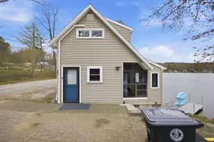 203 Lakeshore Dr, Franklin, NH 03235 - Photo 11