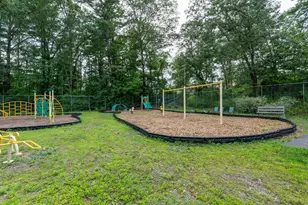 189 Coburn Woods Dr, Nashua, NH 03063 - Photo 29