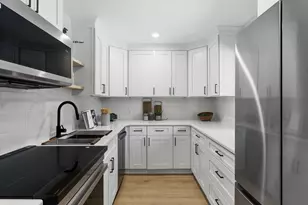 189 Coburn Woods Dr, Nashua, NH 03063 - Photo 5