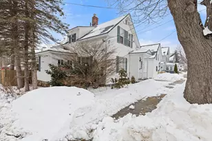 22 Belknap St, Laconia, NH 03246 - Photo 3