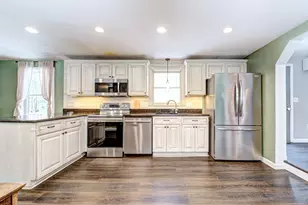 12 Shelly Dr, Pelham, NH 03076 - Photo 5