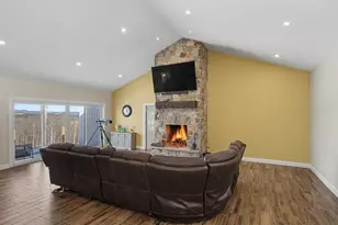 231 Smith Hill Rd, Franklin, NH 03235 - Photo 7