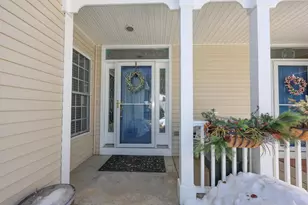 34 Mammoth Rd, Hooksett, NH 03106 - Photo 1