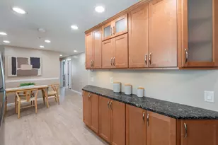 8 Ridgeview Ave, Salem, NH 03079 - Photo 5