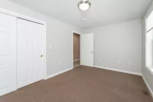 8 Ridgeview Ave, Salem, NH 03079 - Photo 37