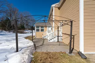 8 Ridgeview Ave, Salem, NH 03079 - Photo 47