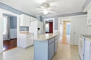 29 Elkins St, Franklin, NH 03235 - Photo 3