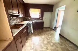 90 N Lowell Rd, Windham, NH 03087 - Photo 9