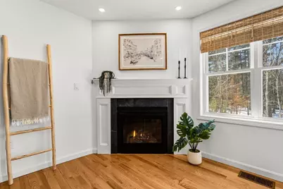 211 Woodview Way, Manchester, NH 03102 - Photo 9