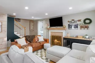 6 Bear Path Ln, Hudson, NH 03051 - Photo 3