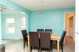 27 Bowes Cir, Hudson, NH 03051 - Photo 9