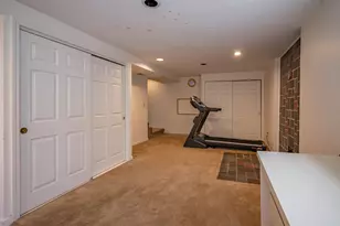 8 Collier Ct, Nashua, NH 03062 - Photo 27