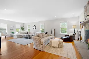 8 Arcadia Ln, Salem, NH 03079 - Photo 9