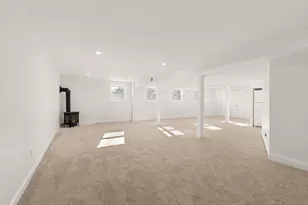 26 Moffat St, Portsmouth, NH 03801 - Photo 37