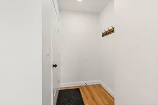 26 Moffat St, Portsmouth, NH 03801 - Photo 25