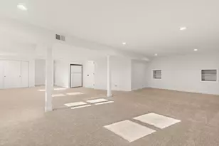 26 Moffat St, Portsmouth, NH 03801 - Photo 35