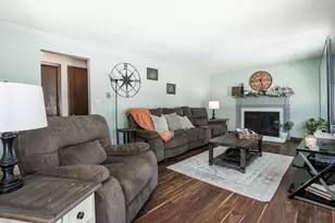 19 Pinewood Dr, Somersworth, NH 03878 - Photo 9