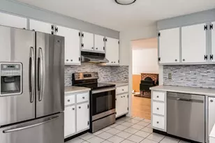 4 Ffrost Dr, Durham, NH 03824 - Photo 9