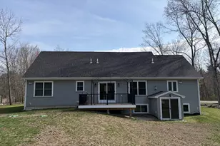 72-1 Range Rd, Deerfield, NH 03037 - Photo 3