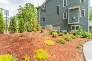 5 Lowther Pl, Nashua, NH 03060 - Photo 9