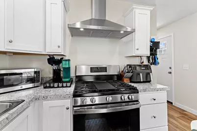 1338 Woodbury Avenue #10, Portsmouth, NH 03801 - Photo 11