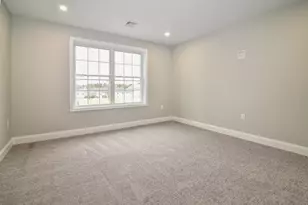 19 Mammoth Rd, Hooksett, NH 03106 - Photo 19