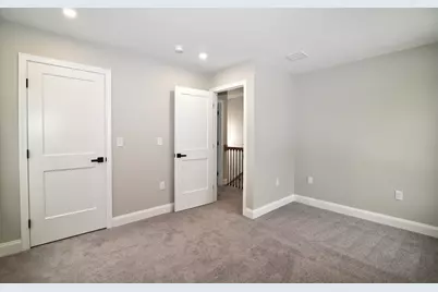 19 Mammoth Road, Hooksett, NH 03106 - Photo 21