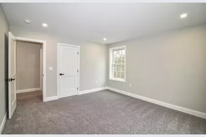 19 Mammoth Road, Hooksett, NH 03106 - Photo 17