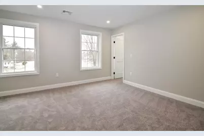 19 Mammoth Road, Hooksett, NH 03106 - Photo 27